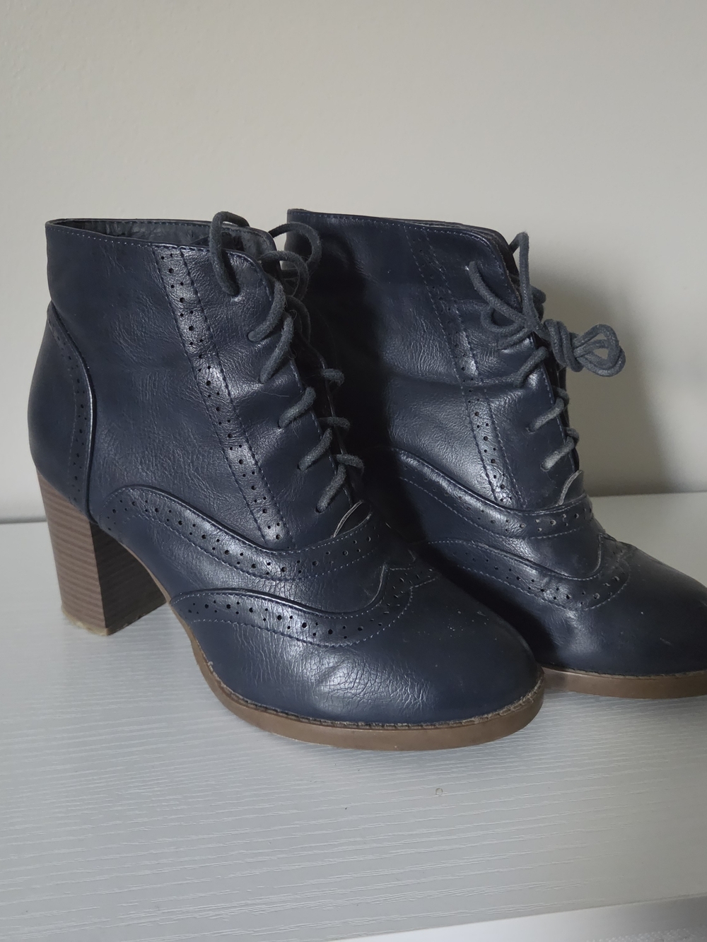 Women's Navy Lace-Up Heeled Ankle Boots